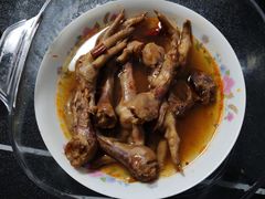 -梁老三麻辣鸡头总店