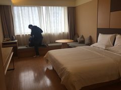 -全季酒店(成都春熙路IFS国金中心店)