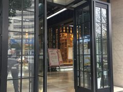 -新华书店(解放中路店)