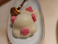 多玛酸奶猪猪-锦府盐帮·侯宅(五棵松万达店)