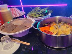 -唯爱KTV聚会餐厅(仙林东城汇店)