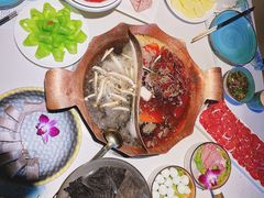 -墨居上隐·院子里火锅(峨眉店)