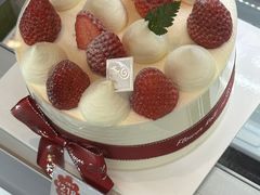 -花花卷卷·鲜食蛋糕(静安久光百货店)