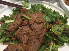 -犇逸·乐山跷脚牛肉·四川现炒(览海店)