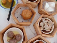 -香港粤北鼻咸食甜品(上海临港店)