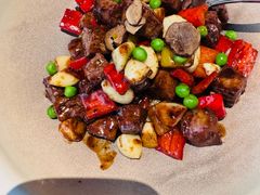 砂锅黑松露牛肉粒-肆月河豚·淮扬菜·湘菜(华天店)