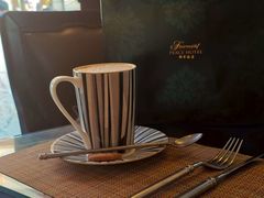 -上海和平饭店维克多咖啡厅 Victor's