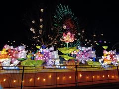 -淄博花灯齐彩城