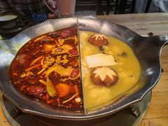 红颜花胶鸡锅-湊湊火锅·茶憩(杭州湖滨银泰in77店)