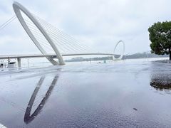 -南京眼步行桥