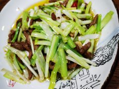 自贡韭黄肉丝-盐与味葱葱鲫鱼•自贡菜江湖菜(春熙店)
