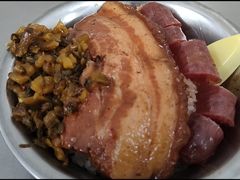 -梁阿婆廿年老牌扣肉糯米饭