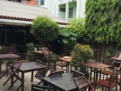 -Dash Teak House
