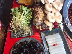 -谭鸭血老火锅(漳州路店)