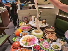 -得意咚瓜·顺德鱼生·冬瓜火锅(深圳首店)