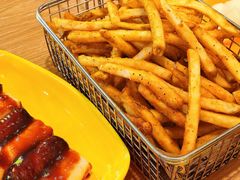 -BHC炸鸡(明洞总店)