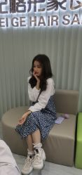 -妃格美发沙龙·烫发·染发