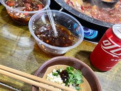-黄潇洒老火锅(九眼桥宏济巷店)
