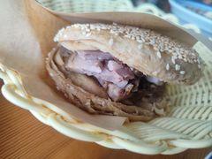 -京容合·老北京烧饼夹肉(珠江八区店)