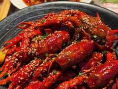 -肥肥虾庄·金牌油焖大虾(汉街SKP店)