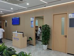 -上海大学附属上海和平眼科医院
