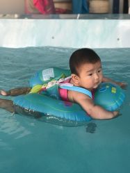 -海豚湾婴儿游泳(塘沽店)
