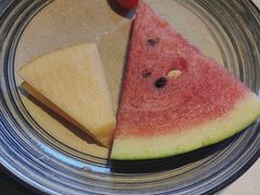 -八府香鸭·啫啫煲(华山路店)