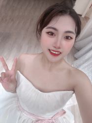 -不晚国际婚纱礼服