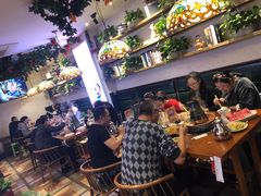大堂-清真·噃茄树黄柿子火锅