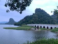 游乐设施-英德宝晶宫天鹅湖茶语温泉