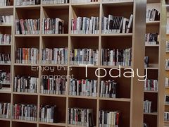 -漕河泾街道图书馆(漕河泾社区文化活动中心店)