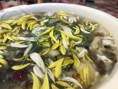 菊花水蛇羹-龙桥私厨·姜花菊花过桥鱼·顺德菜(容桂店)