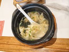 蟹粉小馄饨-馋三尺蟹粉小笼(人民广场店)