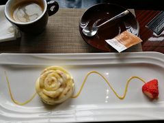自制焦糖坚果冰糕-YUE·6·西式融合餐厅(外滩六号店)