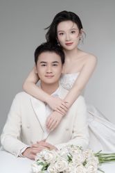 -雪中彩影婚纱摄影·微光艺术中心