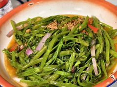 马来盏炒通菜-辉记炭烧海鲜大排档·老字号(福田店)