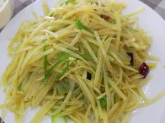 -青海特色美食小炒炕锅牦牛肉火锅