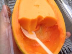 -志龙皇冠吃货椰子铺