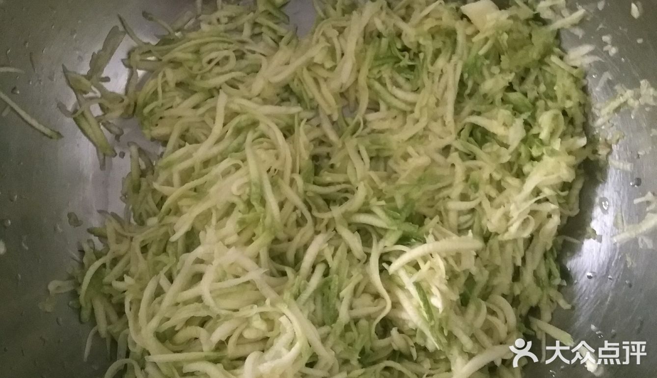 20191110001西葫白萝卜丝虾仁鸡蛋馅饺子煎吃菜谱