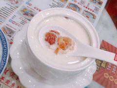 冰糖雪耳桃胶奶-广信牛奶甜品世家(台东店)