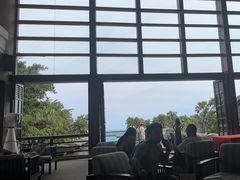 -亚龙湾喜来登·美景台大堂吧