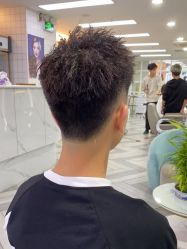 -米娜护肤造型