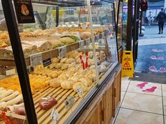 面包甜点陈列柜-BROAD面包路·欧式面包(龙湖时代C馆店)