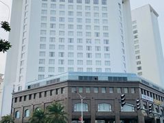 -汕尾巴黎半岛酒店