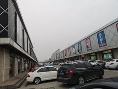 -上海杭州湾建材市场-停车场