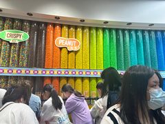 -m豆巧克力世界(上海世茂广场店)