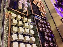 -阪尚皇·原切牛排·烤肉火锅自助(北京路店)