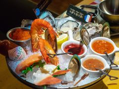 土蚝海鲜塔拼盘-囧吉香生蚝牛排馆(湖北路店)