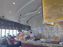 -怡豪大饭店·49楼旋转自助餐厅