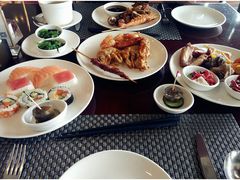 -荣誉国际酒店-云顶旋转餐厅